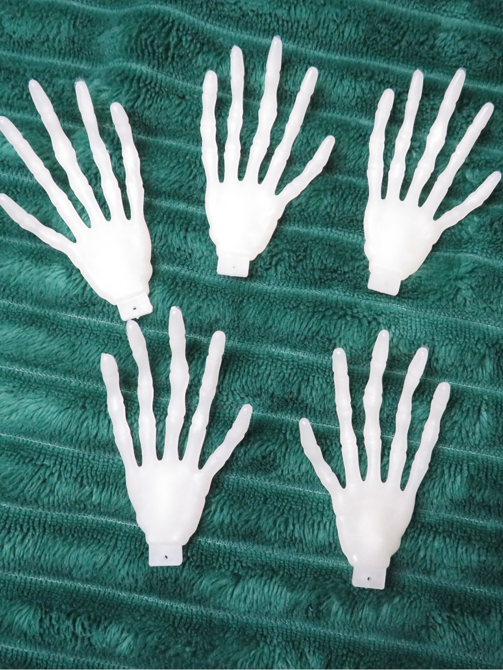 Bundle of 5 Skeleton hands